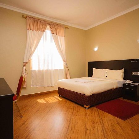 Panone Hotel Boma Boma la Ngombe Zewnętrze zdjęcie