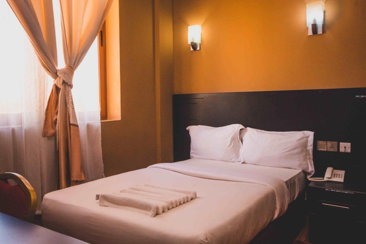 Panone Hotel Boma Boma la Ngombe Zewnętrze zdjęcie